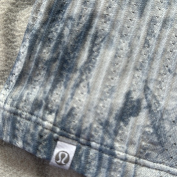 Lululemon Train To Be Tie Dye Short Sleeve - Picture 4 of 4